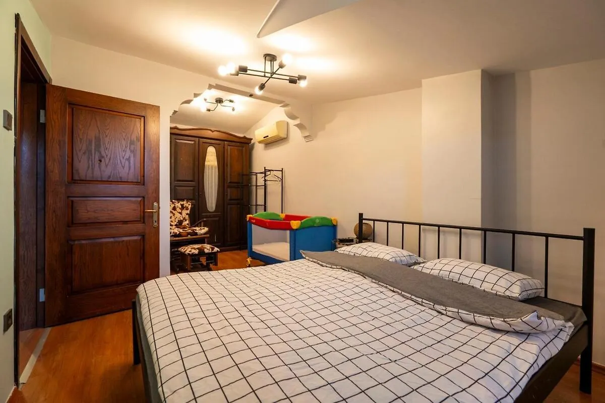Bosphorus View 5Br Duplex Apartment Istanbul